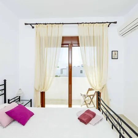 Nastazia Villa *